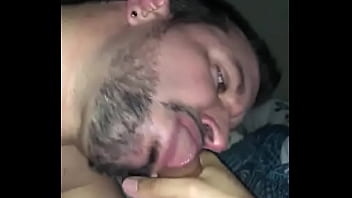 Massagista Argentino Bebendo Porra