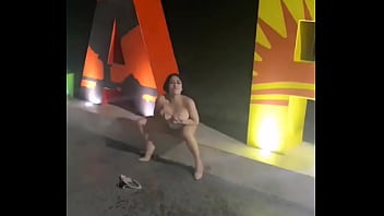 Turista Colombiana Masturbándose