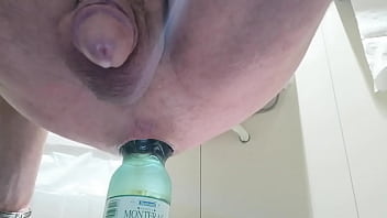 Bottle Insertion - gay, ass-insertion, insertion-bottle - Video 2981230