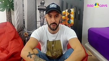 Fede Row Se Masturba Con Su Gran Trompa Llena De Lefote