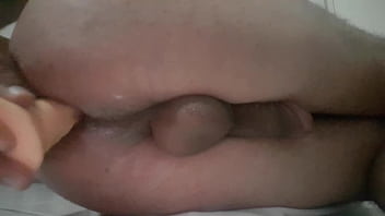 Dildo Sacando Cremita