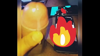 Punhetando E Pensando Na Amiga Rabuda