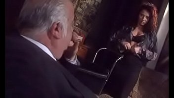 அவுத்து காட்டிய மகளுக்கு சுண்ணியால் ஓழ்த்து சொர்க்கம் கட்டிய அப்பா Tamil family Sex