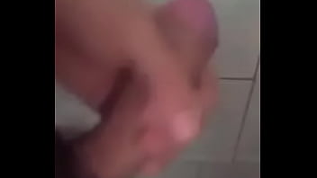 Paja En El Baño - porno, gay, gay-sex - Video 3145551