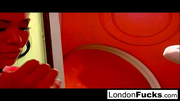 London Keyes And Capri Play With Candy