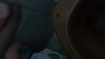 Novinho Mijando Depois De Gozar