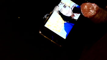 Quería Un Tributo Y Me Vengo En Su Cara!