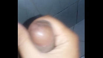 Punheta Na Hora Do Banho - porn, squirt, soloboy - Video 3246233