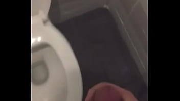 Turkish Guy Wanking At Work