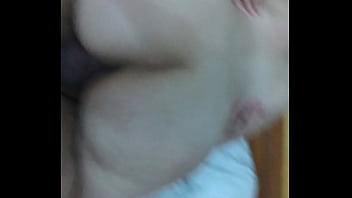 Esposa Ajuda Marido Comer Amiga