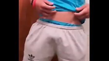 Exhibicionista Pinton Clombiano