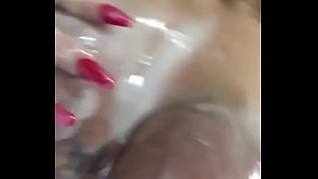 Loira Cheia De Leite Condensado