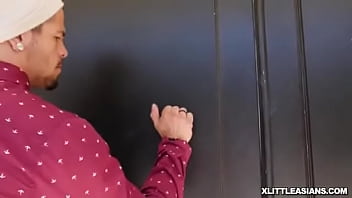 Asian Selfie Snatch0 - Video 3161549