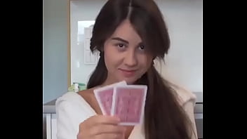 Juego De Cartas Que Termina Mal Para La Hotwife
