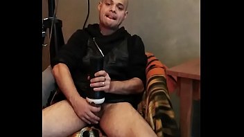 Il Aime Son Jouer Et Sexiste