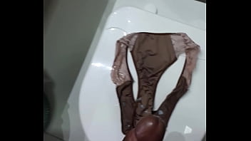 Calcinhas Gozadas - gozada, delicia, calcinha, soloboy - Video 3153925