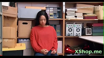 Curvaceous Amethyst Banks Gets Fingered