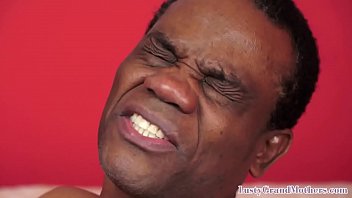 Sexy Hairy Pussied Gilf Takes Black Cock