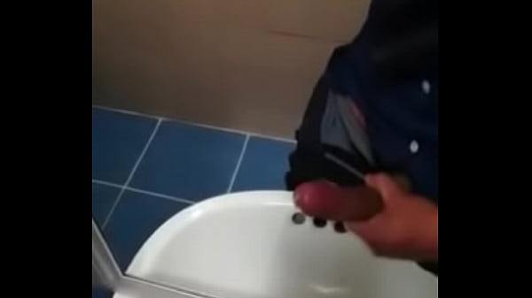 Corrida En El Baño - masturbation, verga, leche, soloboy - Video 3116513