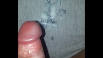 NOVINHO CARENTE GOZANDO!!!!!!!!