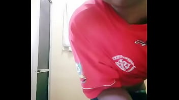 Transexual Novinha Tirando A Roupa