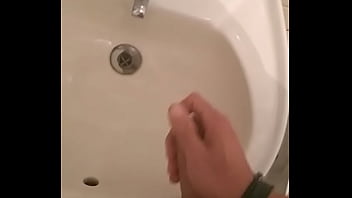 Hetero Sarado De Curitiba Na Punheta Até Gozar (parte2)