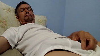 Mi Verga Bajo La Truza