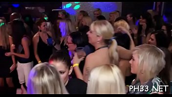 Tons Of Blonde Ladies Engulfing Schlongs
