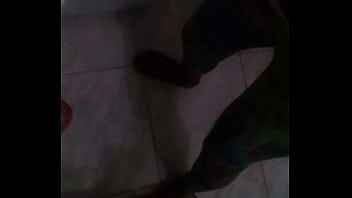 Filmei Escondido A Coroa Chupando