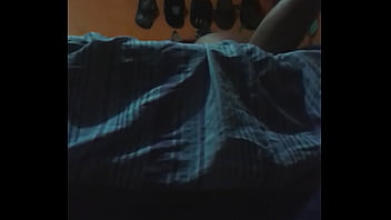 Con Su Faldita Rica Se Viene Rapido