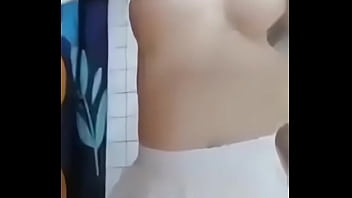 Nữ sinh show hàng cực ngon