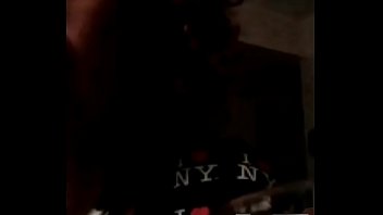 Showing That Ass - ass-waving, wiggling-her-ass - Video 3134266