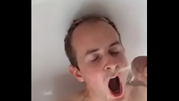 Piss Drinking Sub - gay, piss, piss-drinking, gay-piss - Video 3134097