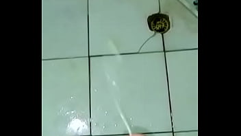 Gozando Muito No Banheiro (parte3)