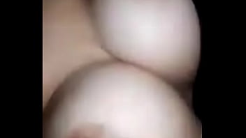 Le Gusta Mostrarse A La Muy Puta Asquerosa Es Una Puta Barata