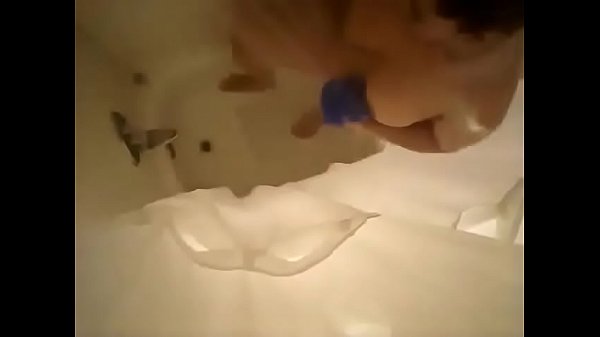 Thick Redbone Takes A Shower