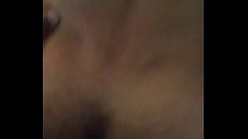 Dando Enquanto O Corno Trabalha.