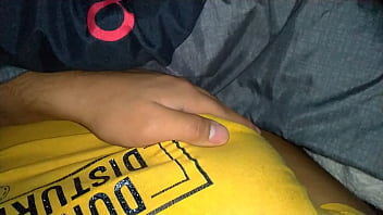 Tocando A Mi Novia .