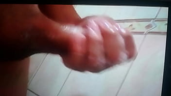 Gran Pene De Bañandose