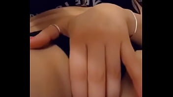 Me Toco La Conchita Y Después Los Dedos A La Boca