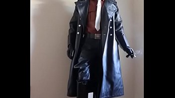 Smoking Reds With My Vk79 Leather Trenchcoat With Brown Leather Shirt