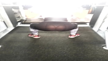 Real Transparencia B. Entrenando A Gritos En El Gym 2