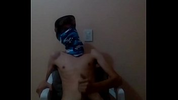 Viendo Porno Y Escuchando Música, Algún Putito Que Quiera Verga?