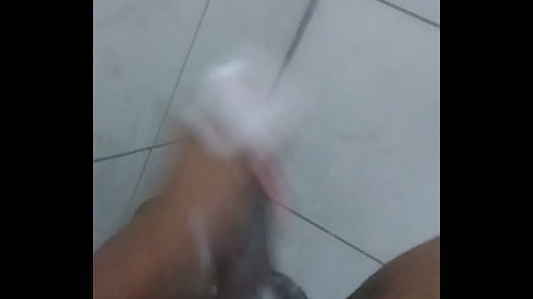 Punheta No Banho - gozando, pau, soloboy - Video 2869731