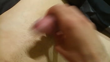 Simplemente Aburrido En Casa, Meneando El Rabo Cual Perro