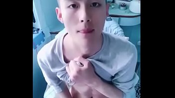 T.' Internet Celebrity