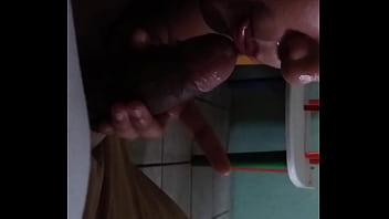 Esposa Sacando Leche