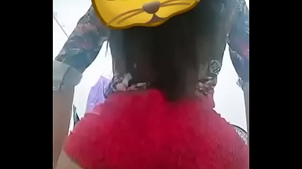 Gostosa De Shortinho Dançando