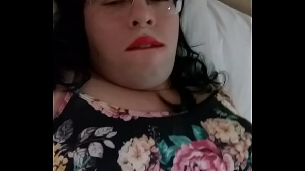 Transex Gordinha Vende Sua Virgindade