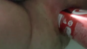 Gozando Pelo Cu Metendo Uma Latinha.